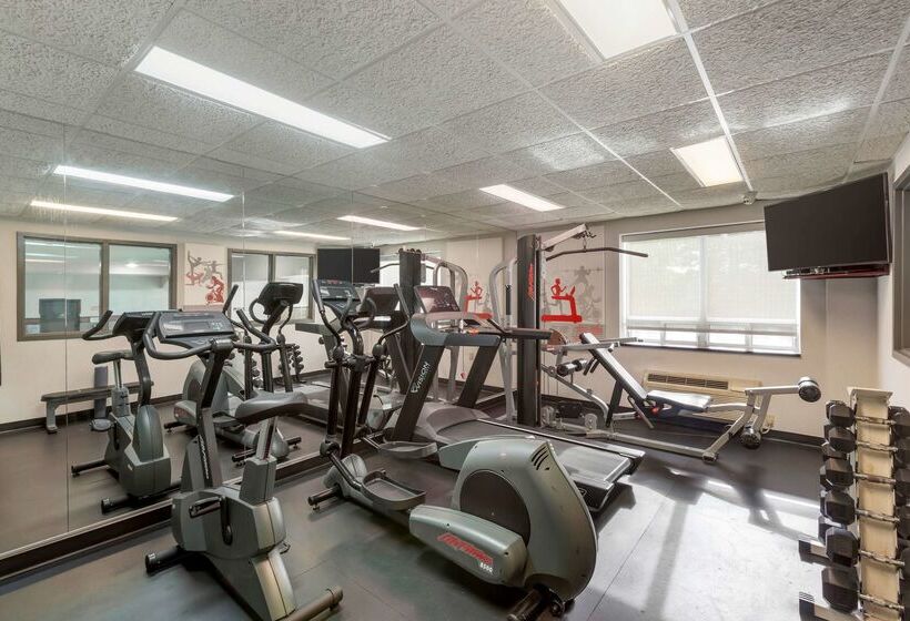 هتل Best Western Plus Burlington Inn & Suites