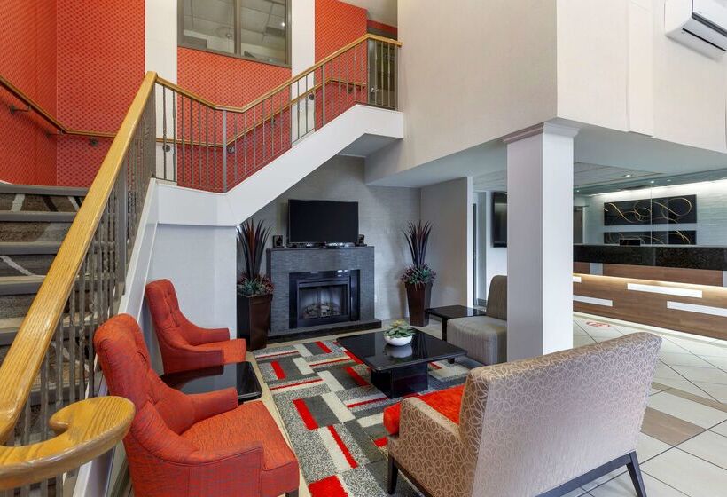 هتل Best Western Plus Burlington Inn & Suites