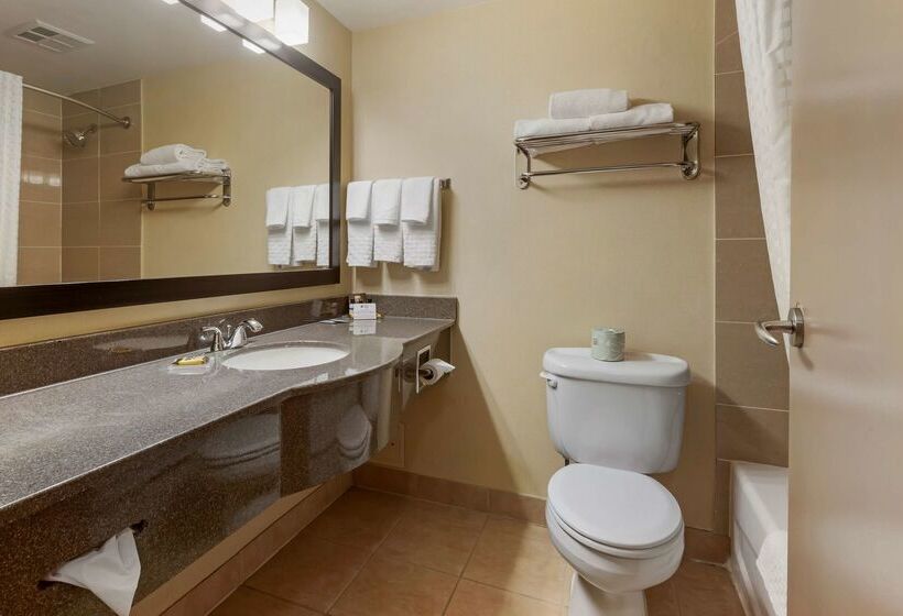 هتل Best Western Plus Burlington Inn & Suites