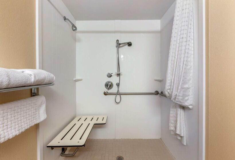 هتل Best Western Plus Burlington Inn & Suites