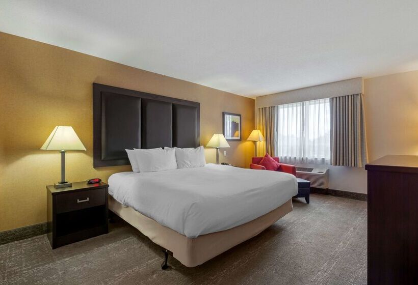 هتل Best Western Plus Burlington Inn & Suites