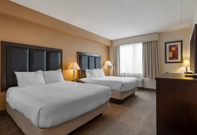 هتل Best Western Plus Burlington Inn & Suites