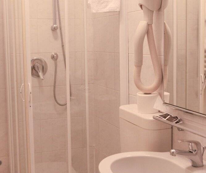 Fotos del hotel Bridge:  19