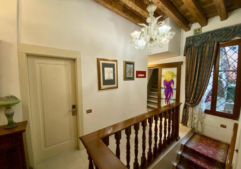 Fotos del hotel Bridge:  37