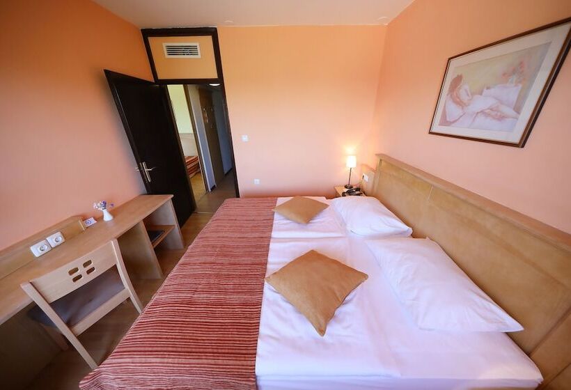 هتل Donat All Inclusive