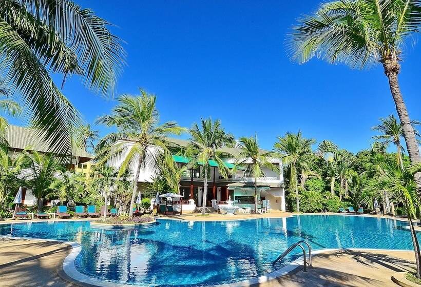هتل First Bungalow Beach Resort