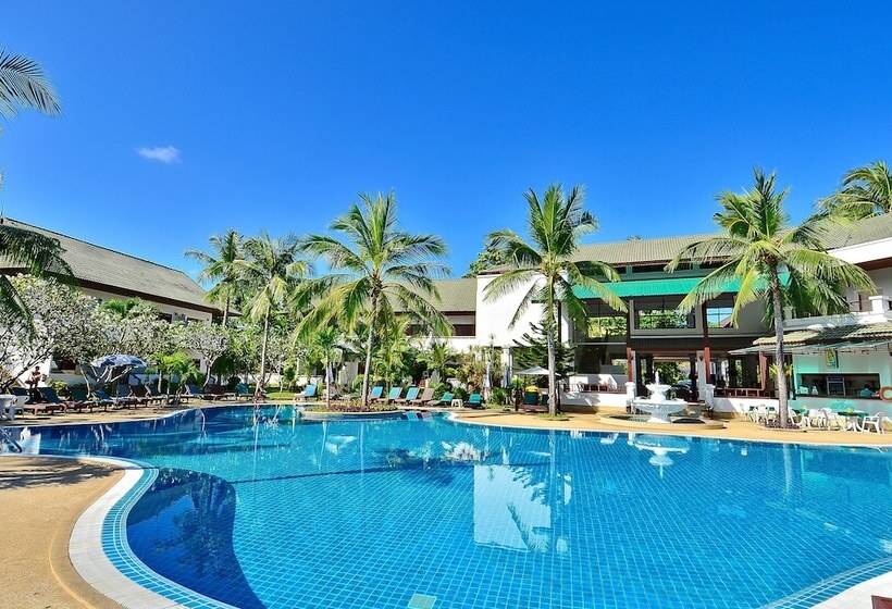 هتل First Bungalow Beach Resort
