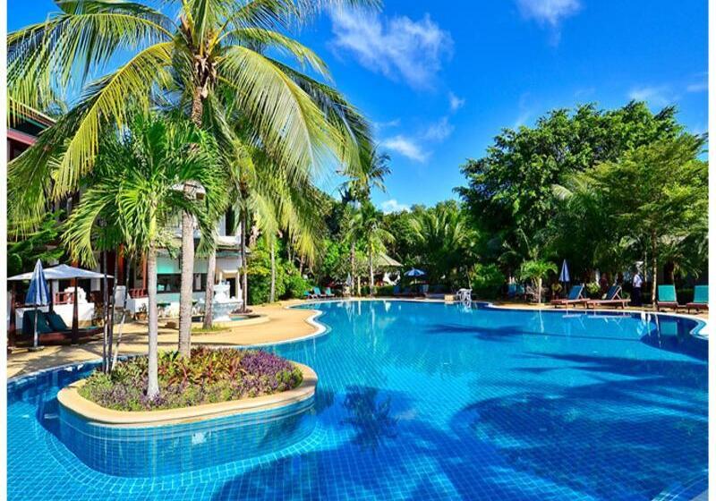 هتل First Bungalow Beach Resort
