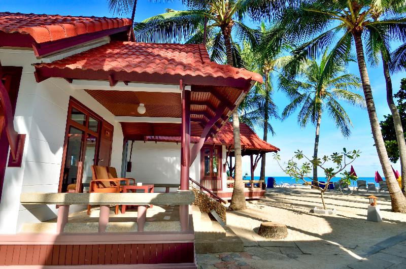 هتل First Bungalow Beach Resort