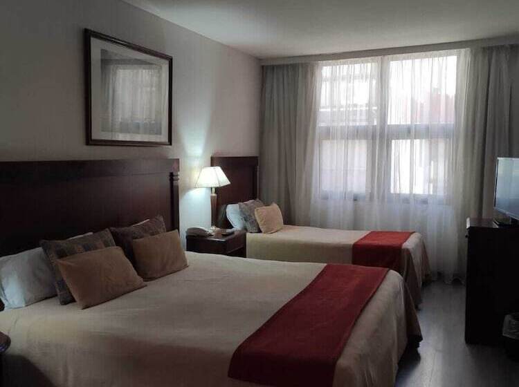 Fotos del hotel Reconquista Garden:  4