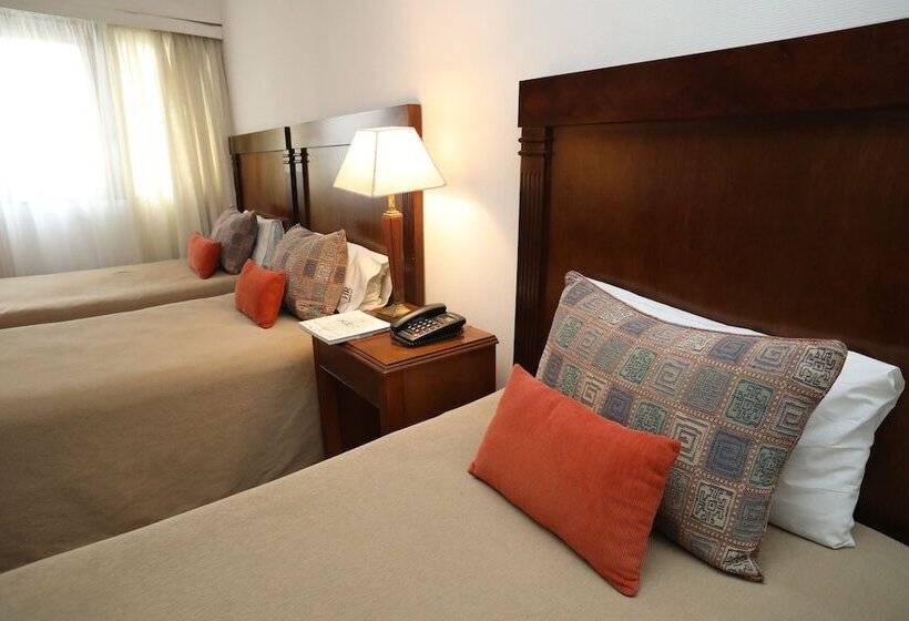 Fotos del hotel Reconquista Garden:  9