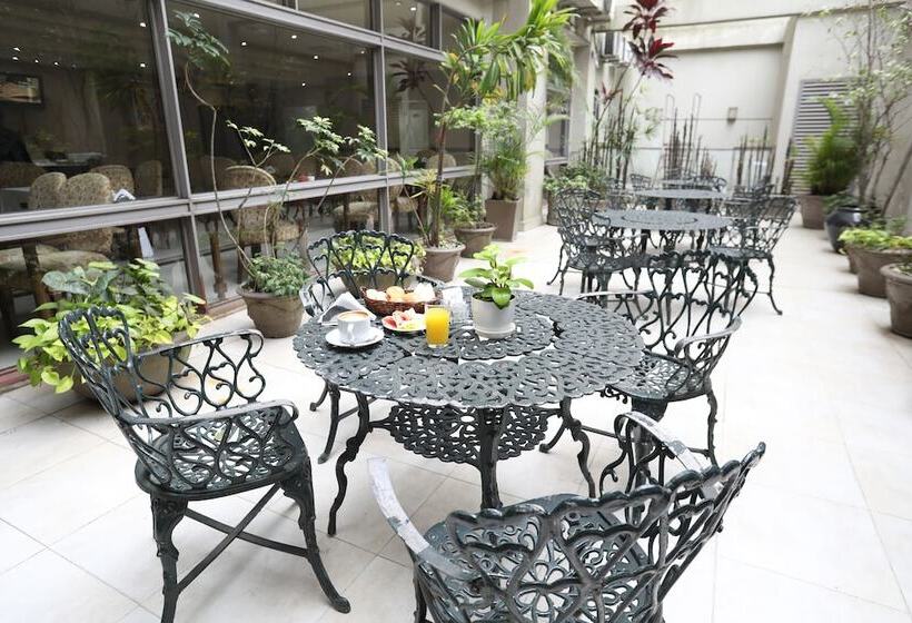 Fotos del hotel Reconquista Garden:  17