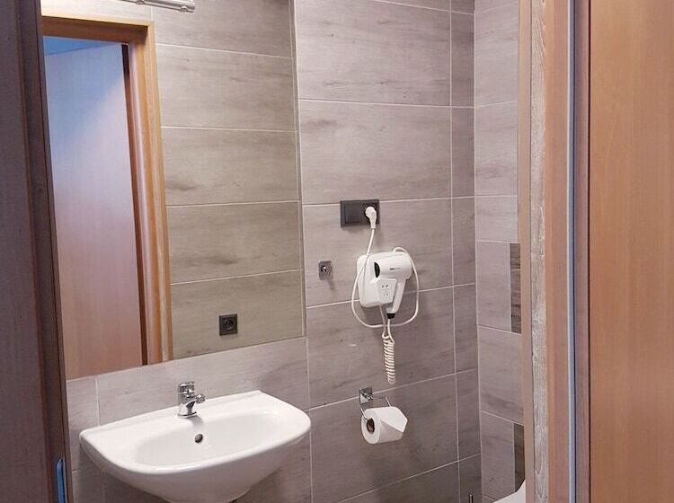 Fotos del hotel Interhouse:  23