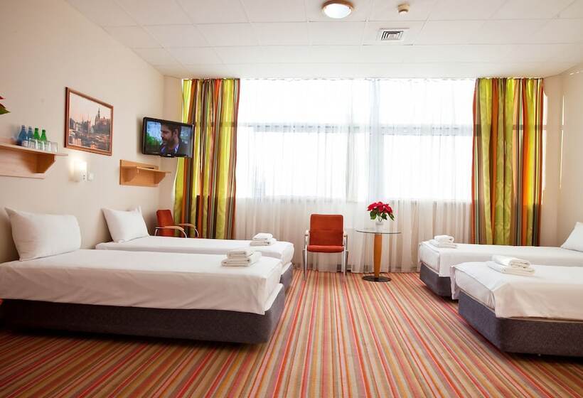 Fotos del hotel Interhouse:  6