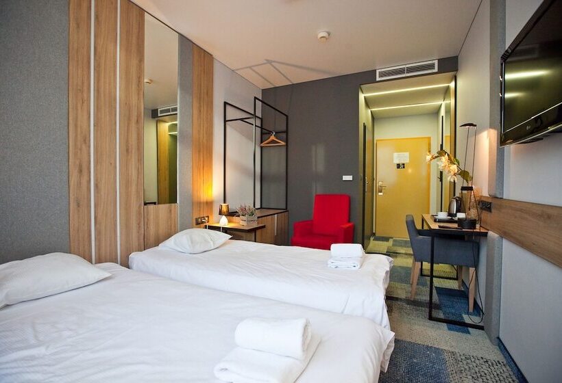 Fotos del hotel Interhouse:  11