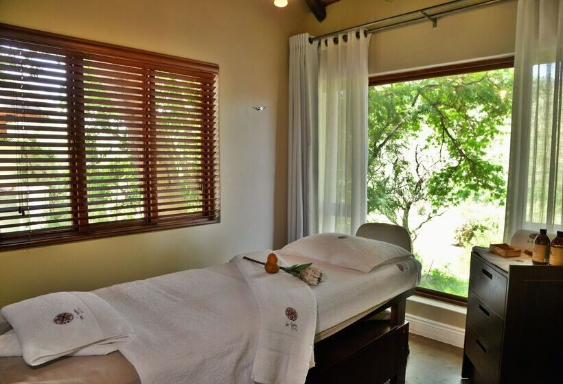 هتل Kwa Maritane Bush Lodge