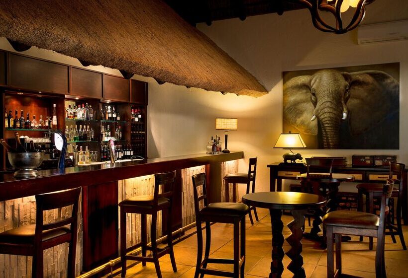 هتل Kwa Maritane Bush Lodge