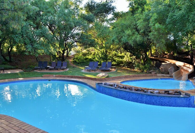 هتل Kwa Maritane Bush Lodge