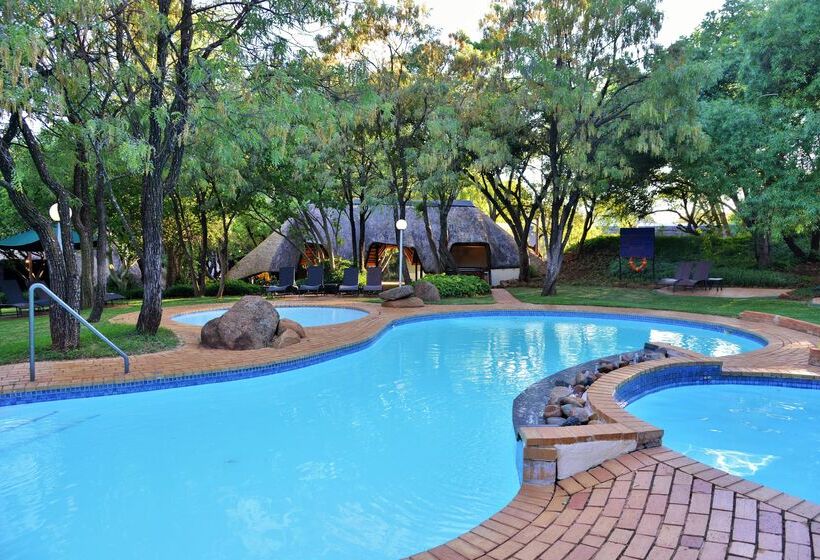 هتل Kwa Maritane Bush Lodge