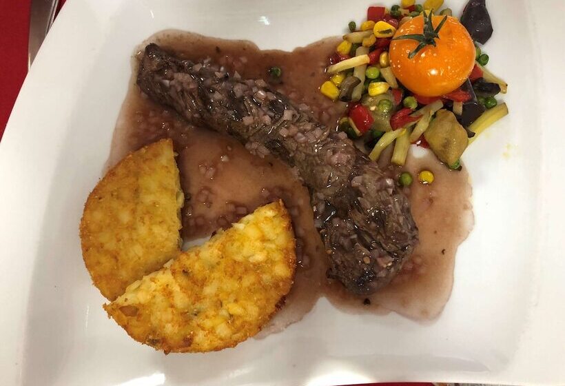 Kyriad Orange Centre Ville 3 Stars   Hotel Restaurant   La Galerie D Art Des Princes   Provence Alpe