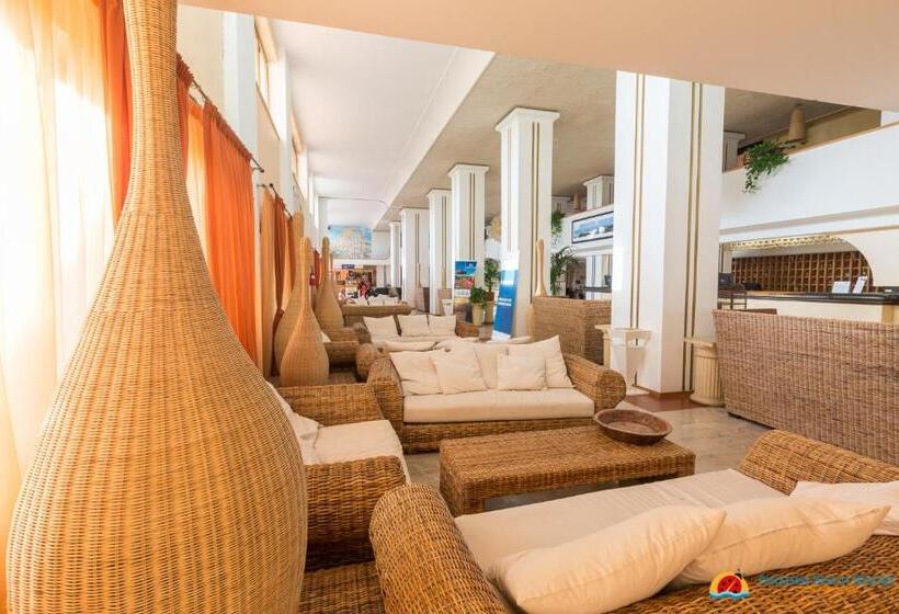 فندق Paradise Beach Resort