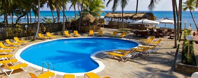 هتل Playa Esmeralda Resort