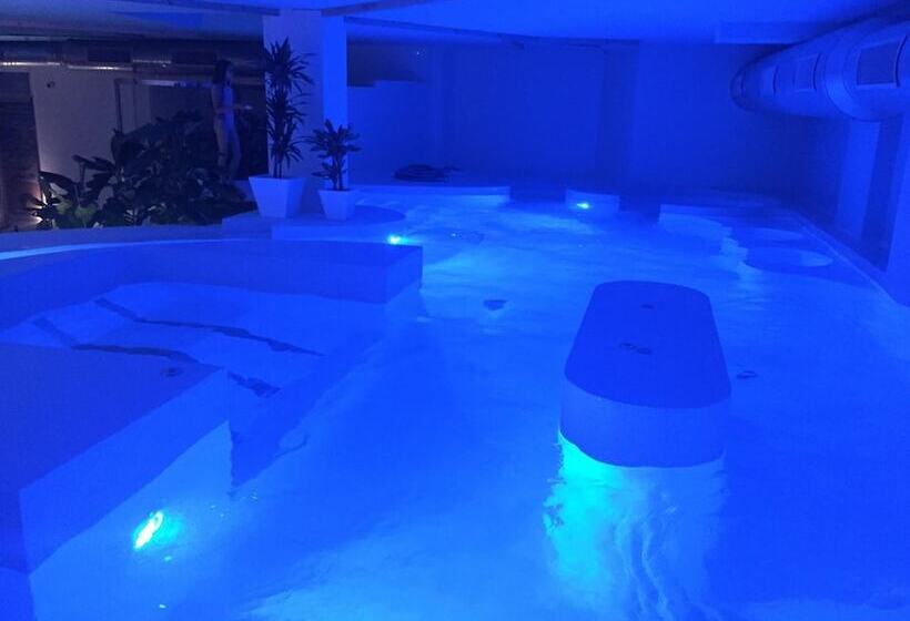 هتل Spa Playa Langosteira By Adeloló