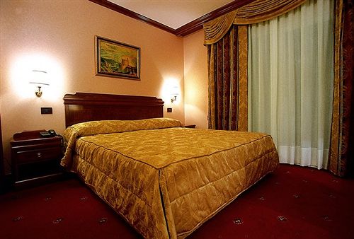 Fotos del hotel President:  6