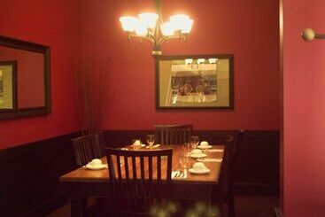 هتل Red Coach Inn