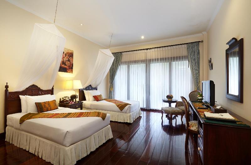هتل Santi Resort & Spa