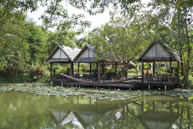 هتل Santi Resort & Spa
