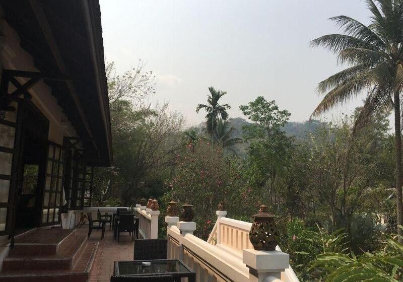 هتل Santi Resort & Spa