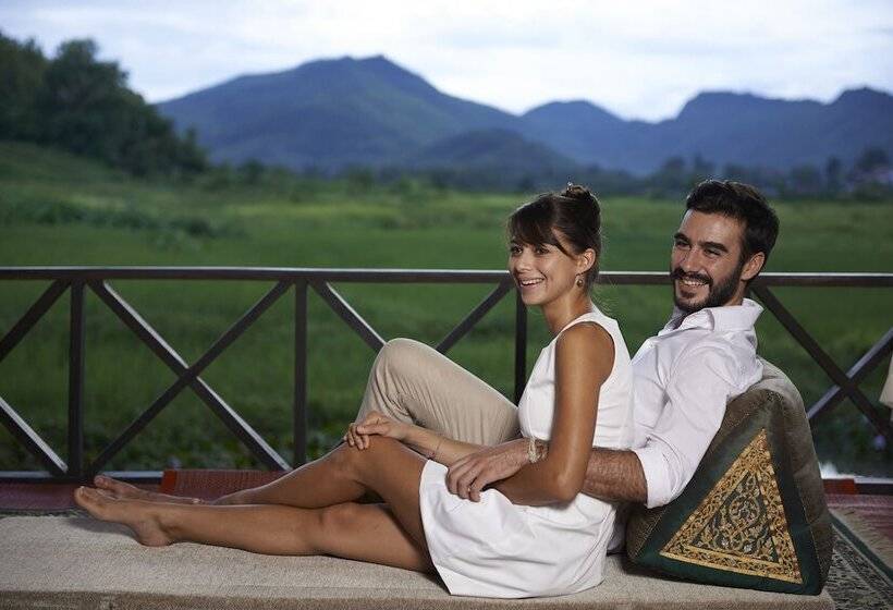 هتل Santi Resort & Spa