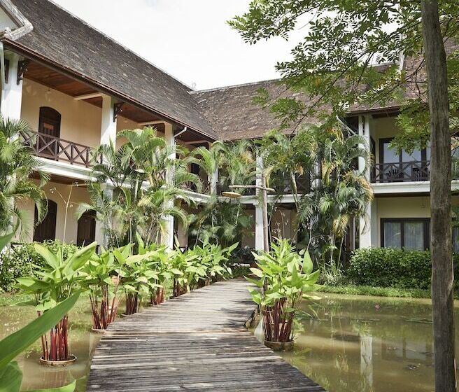 هتل Santi Resort & Spa