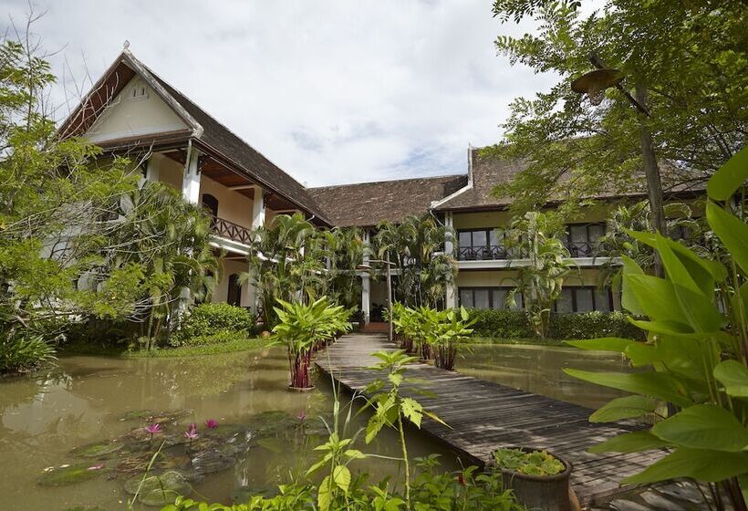 هتل Santi Resort & Spa