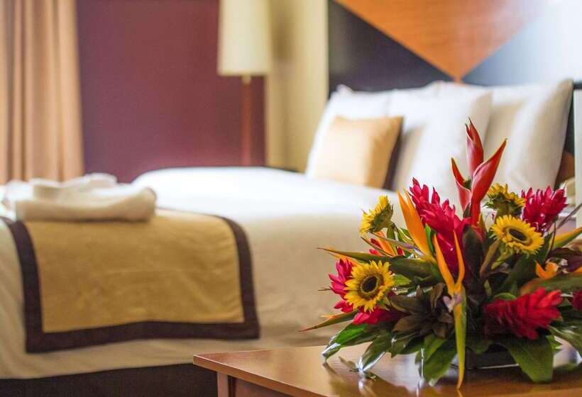 هتل Sleep Inn Paseo Las Damas