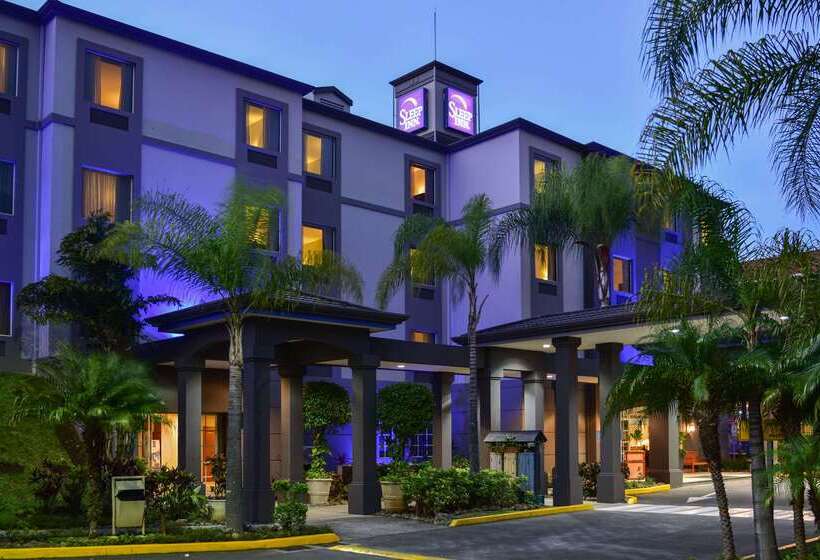هتل Sleep Inn Paseo Las Damas