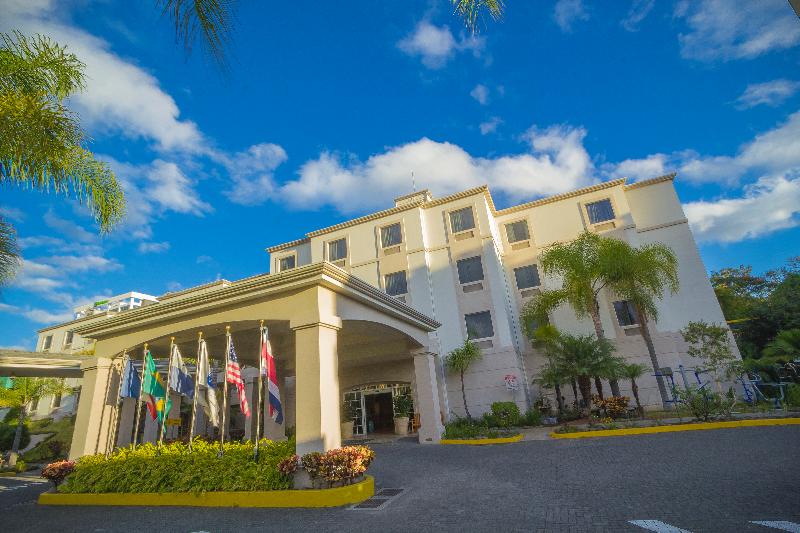 هتل Sleep Inn Paseo Las Damas