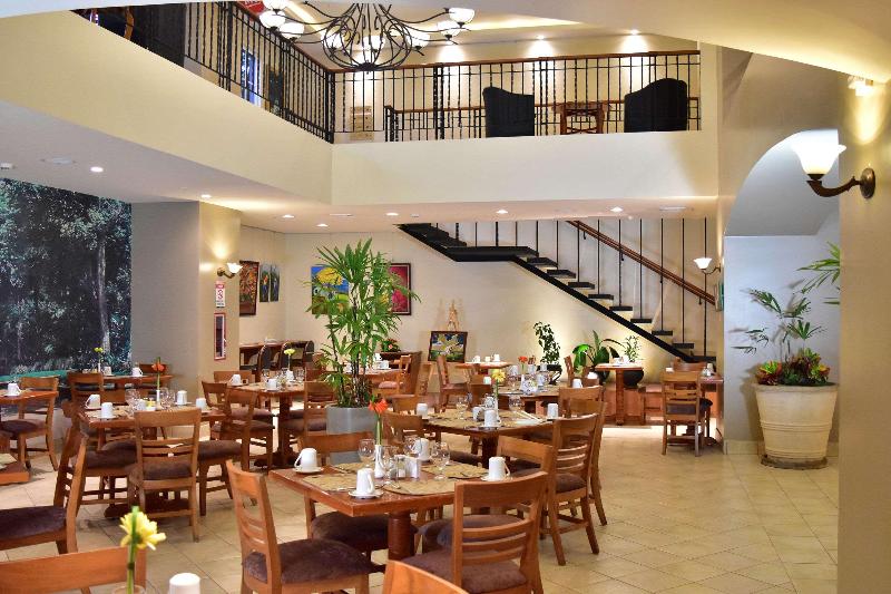 هتل Sleep Inn Paseo Las Damas