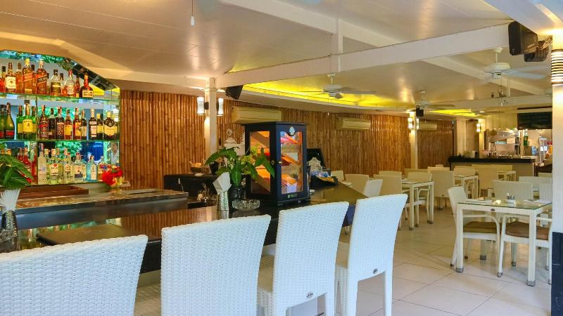 هتل Lokal Phuket