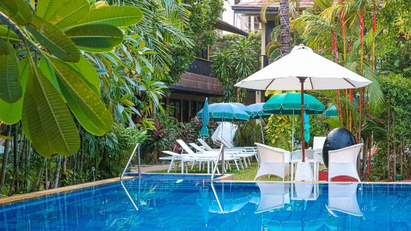 هتل Lokal Phuket