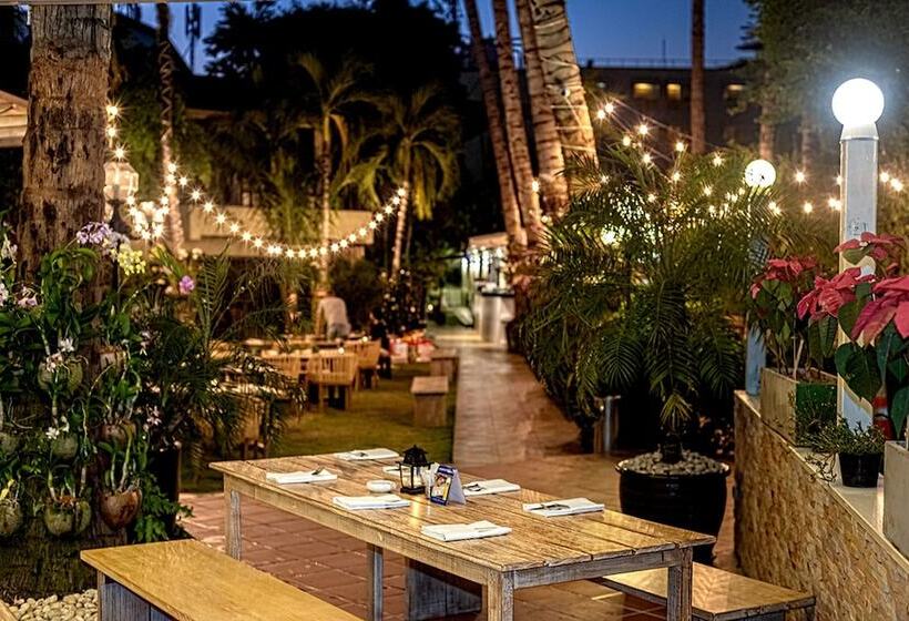 هتل Lokal Phuket