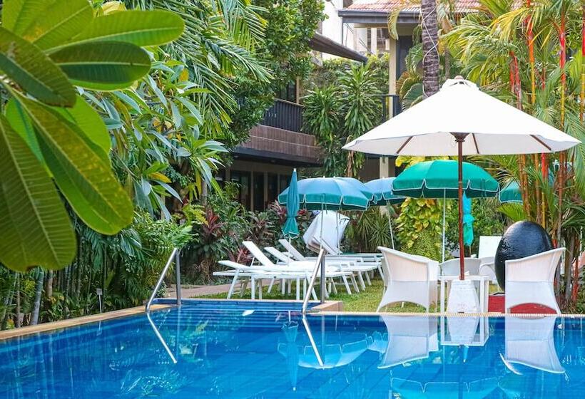 هتل Lokal Phuket