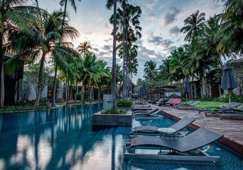 هتل Twinpalms Surin Phuket Resort