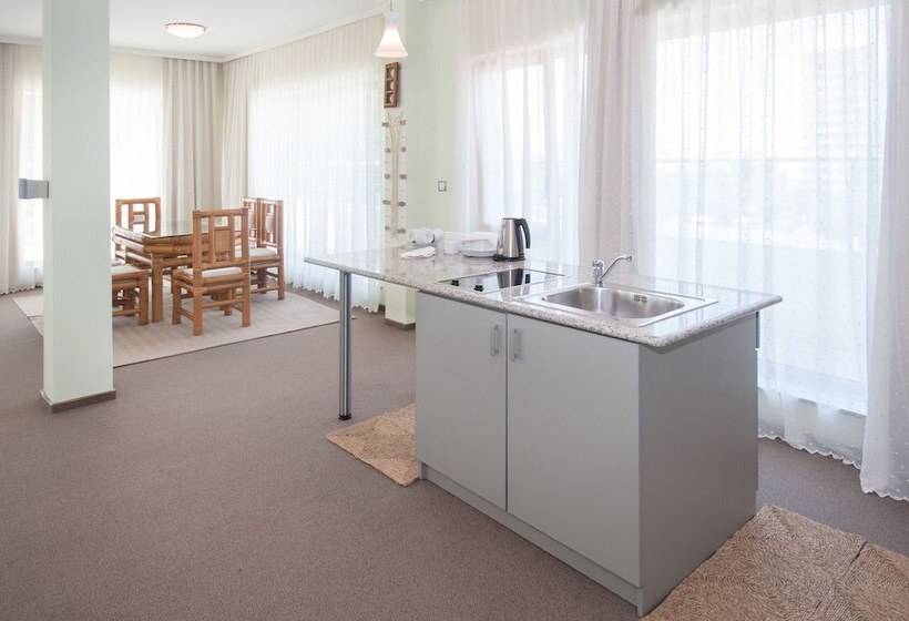 Jeravi Beach Hotel All Inclusive