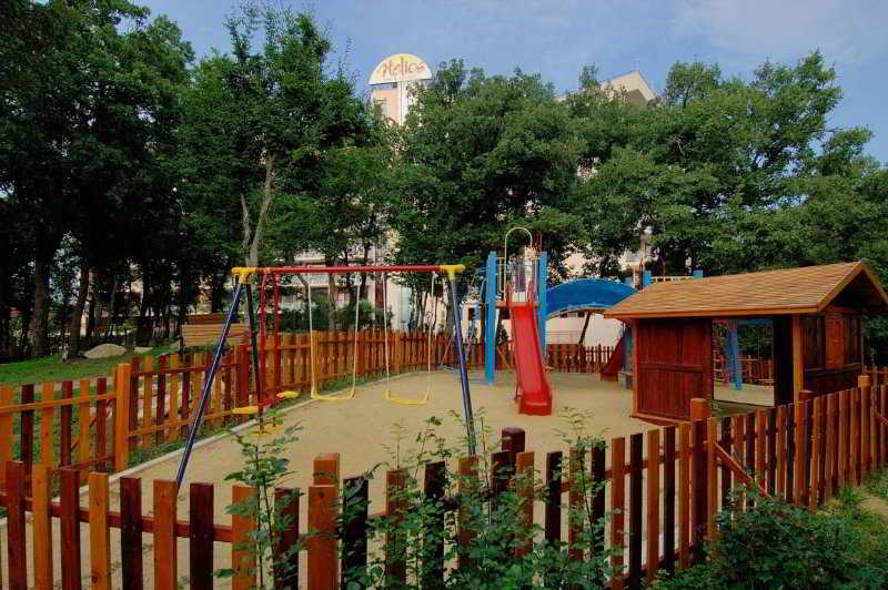 استراحتگاه Helios Spa Hotel   Children Slides, Pool, Entertainment & All Inclusive