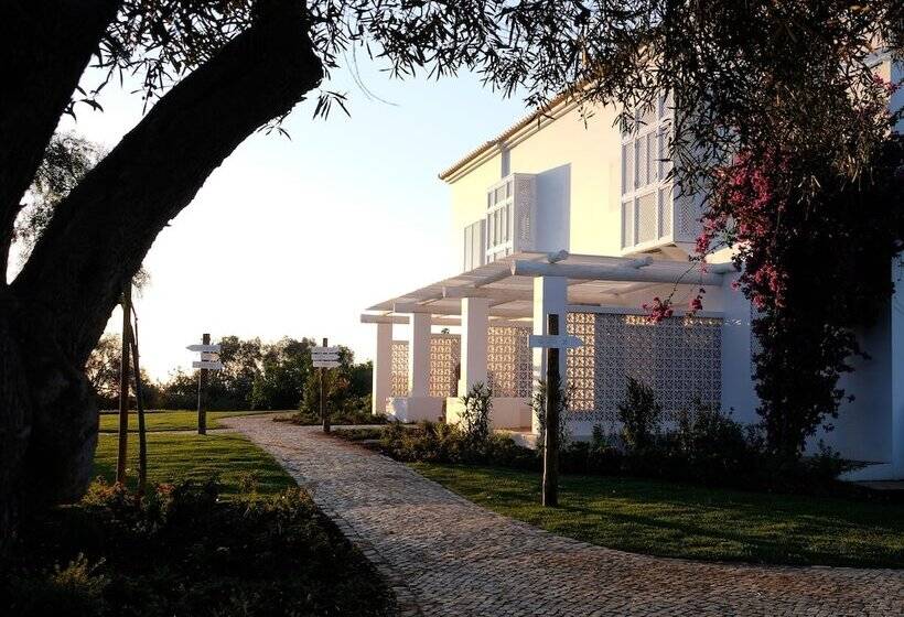 استراحتگاه Octant Vila Monte