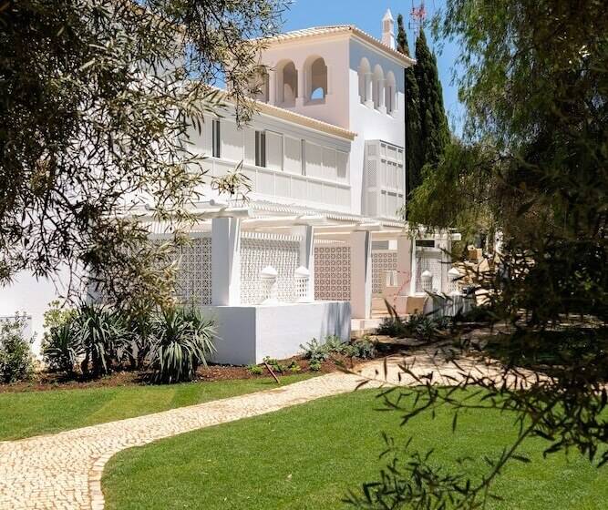 استراحتگاه Octant Vila Monte
