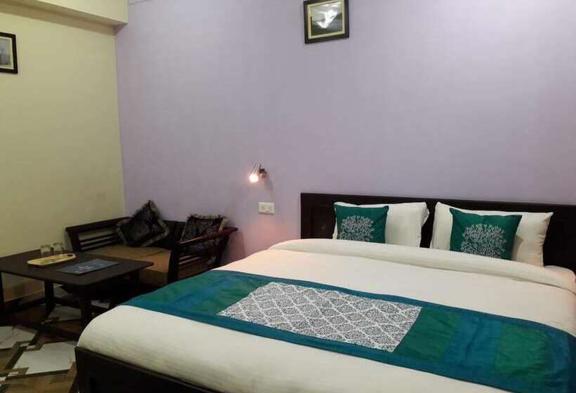 مبيت وإفطار Avlokan  Near Kainchi Dham Mandir