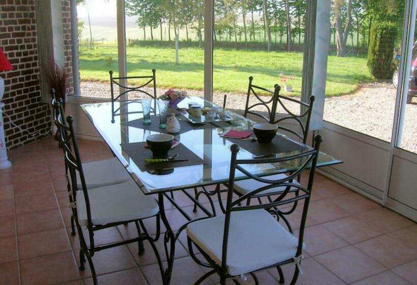 ベッドアンドブレックファースト La Demeure